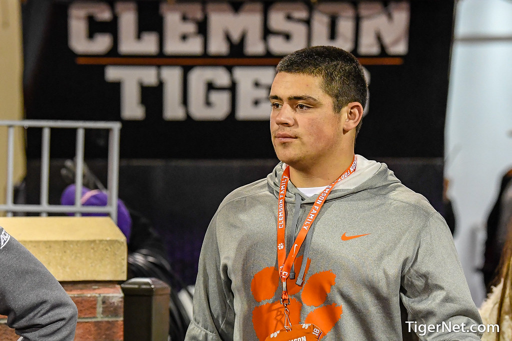 Clemson  Photo of 2018recruiting and Bryan Bresee