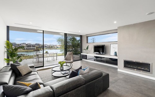 2/43 Fisher Pde, Ascot Vale VIC 3032