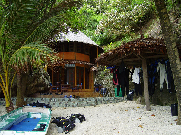 Apo Island Beach Resort