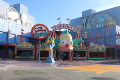 Springfield: Simpsons Ride • <a style="font-size:0.8em;" href="http://www.flickr.com/photos/28558260@N04/45454859844/" target="_blank">View on Flickr</a>