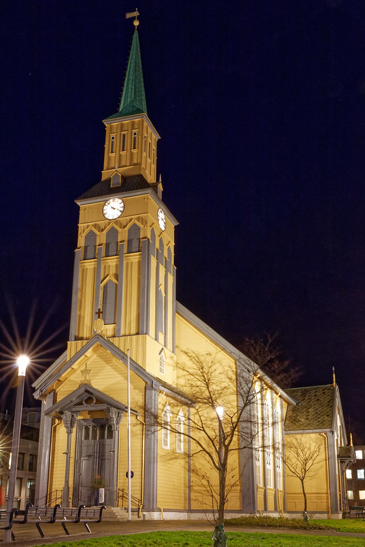 Tromsø Cathedral - the northernmost Protestant Cathedral in the world<br/>© <a href="https://flickr.com/people/128730796@N02" target="_blank" rel="nofollow">128730796@N02</a> (<a href="https://flickr.com/photo.gne?id=45892725005" target="_blank" rel="nofollow">Flickr</a>)