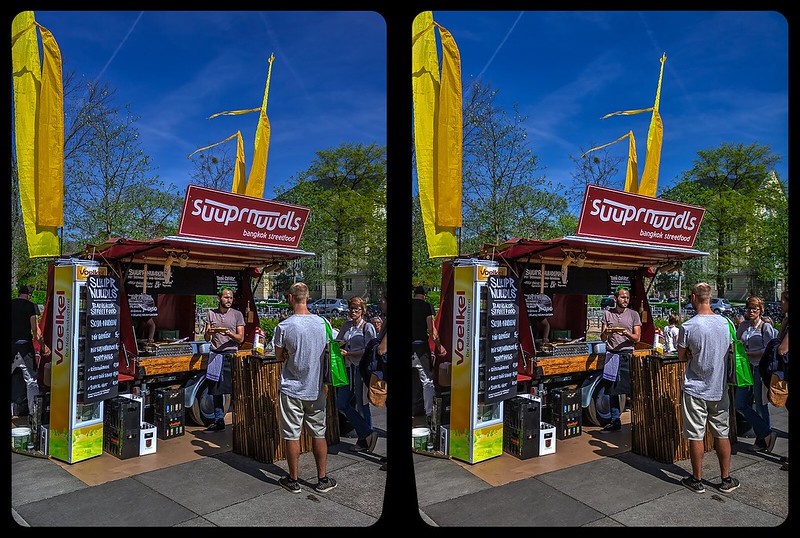 Streetfood 3-D / CrossView / Stereoscopy<br/>© <a href="https://flickr.com/people/33906922@N03" target="_blank" rel="nofollow">33906922@N03</a> (<a href="https://flickr.com/photo.gne?id=46678682354" target="_blank" rel="nofollow">Flickr</a>)