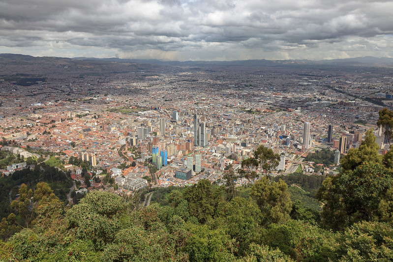 Bogotá from Monserrate<br/>© <a href="https://flickr.com/people/88254201@N00" target="_blank" rel="nofollow">88254201@N00</a> (<a href="https://flickr.com/photo.gne?id=46027744971" target="_blank" rel="nofollow">Flickr</a>)