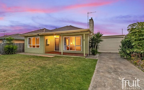 26 Glover St, Newcomb VIC 3219