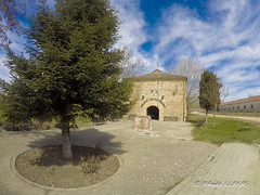 Exterior de la ermita de San Roque • <a style="font-size:0.8em;" href="http://www.flickr.com/photos/158523641@N04/46013541501/" target="_blank">View on Flickr</a>