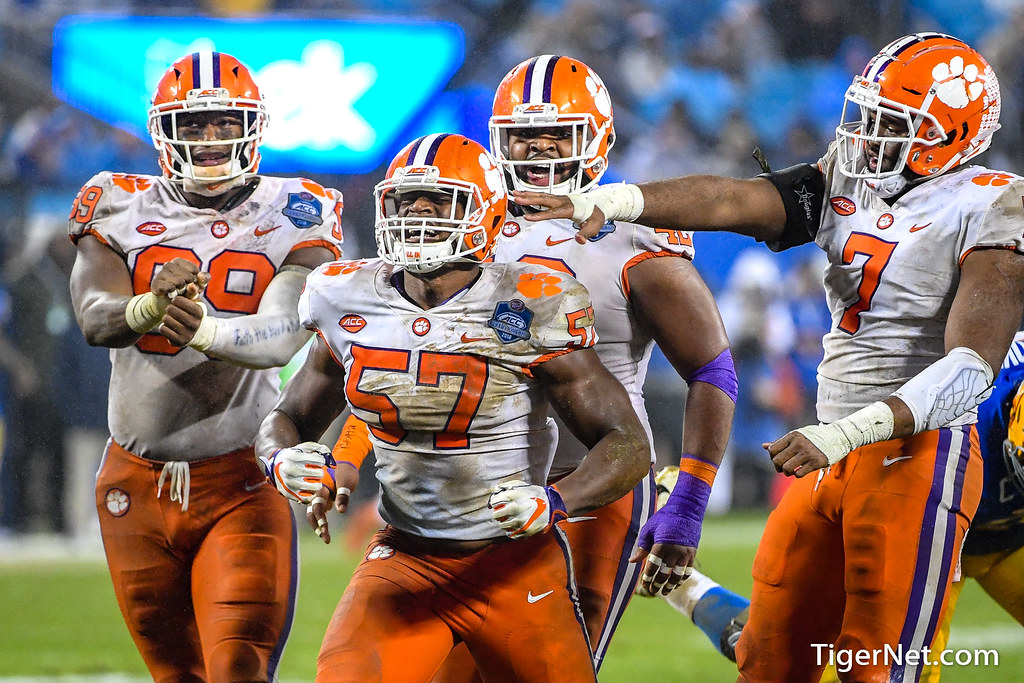 Clemson Football Photo of Tre Lamar and pittsburgh