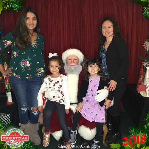 Photos with Santa at Alpine Village 2018