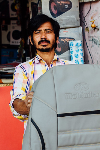 Car Seat Repairman, Allahabad India
