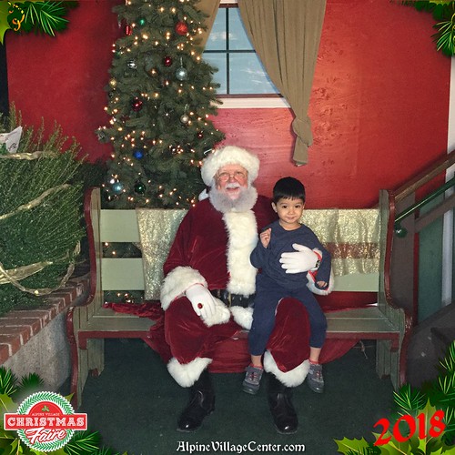 Photos with Santa at Alpine Village 2018