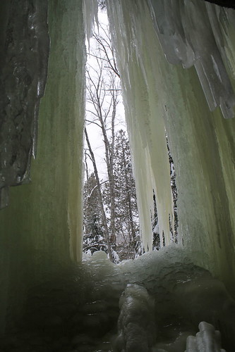 Dog Sledding & Ice Caves of Northern Michigan, January 2019