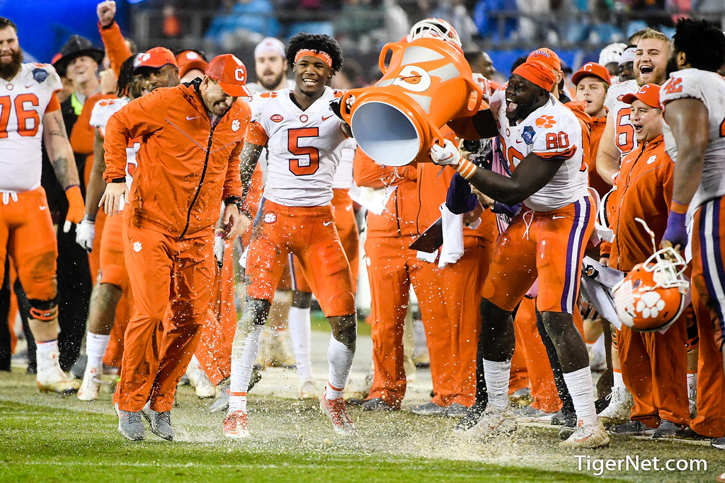 Clemson Football Photo of Christian Wilkins and Dabo Swinney and Milan Richard and Tee Higgins and pittsburgh
