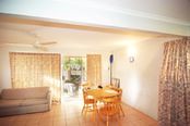 1/5 Eshelby Drive, Cannonvale QLD
