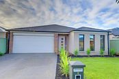 9 Waterford Drive, Miners Rest VIC