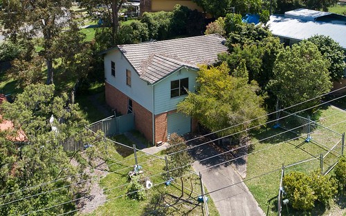 8 Threlkeld Dr, Bolton Point NSW 2283