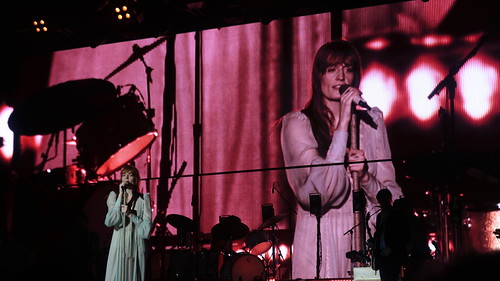Florence The Machine Florence Welch Isabella Summers Robert Ackroyd Tom Monger Loren Humphrey Cyrus Bayandor A Photo On Flickriver Самые новые твиты от tom monger (@tommonger26). flickriver