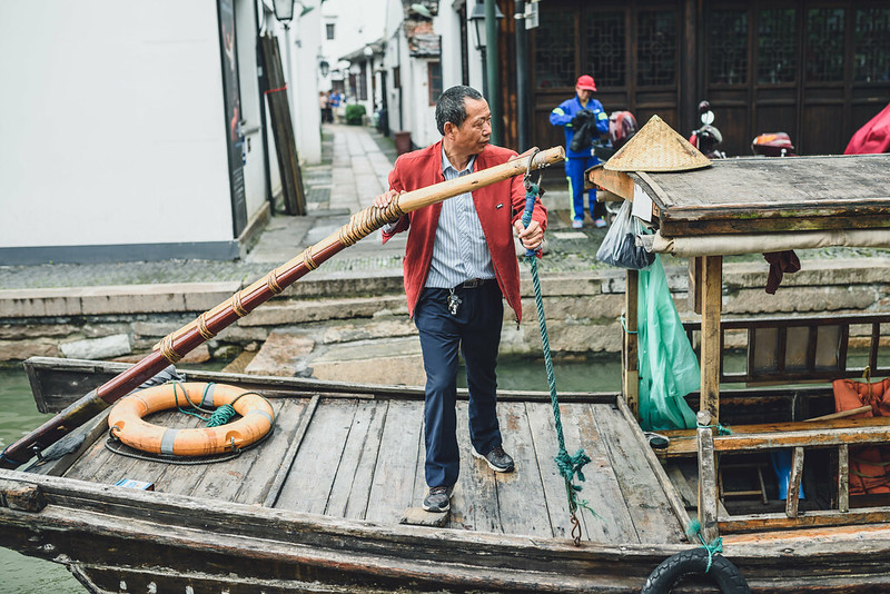 Sightseeing Boats in Zhujiajiao Ancient Town, China<br/>© <a href="https://flickr.com/people/95597086@N00" target="_blank" rel="nofollow">95597086@N00</a> (<a href="https://flickr.com/photo.gne?id=46621362492" target="_blank" rel="nofollow">Flickr</a>)