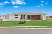 2 Laird Crescent, Forde ACT